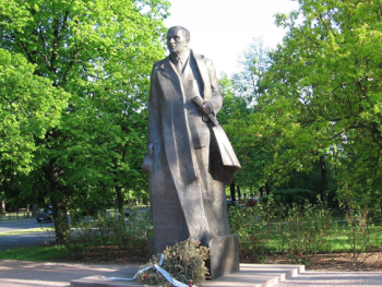 Pomnik Romana Dmowskego 