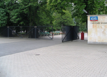 Poznaj Cmentarz Wojskowy na Powązkach